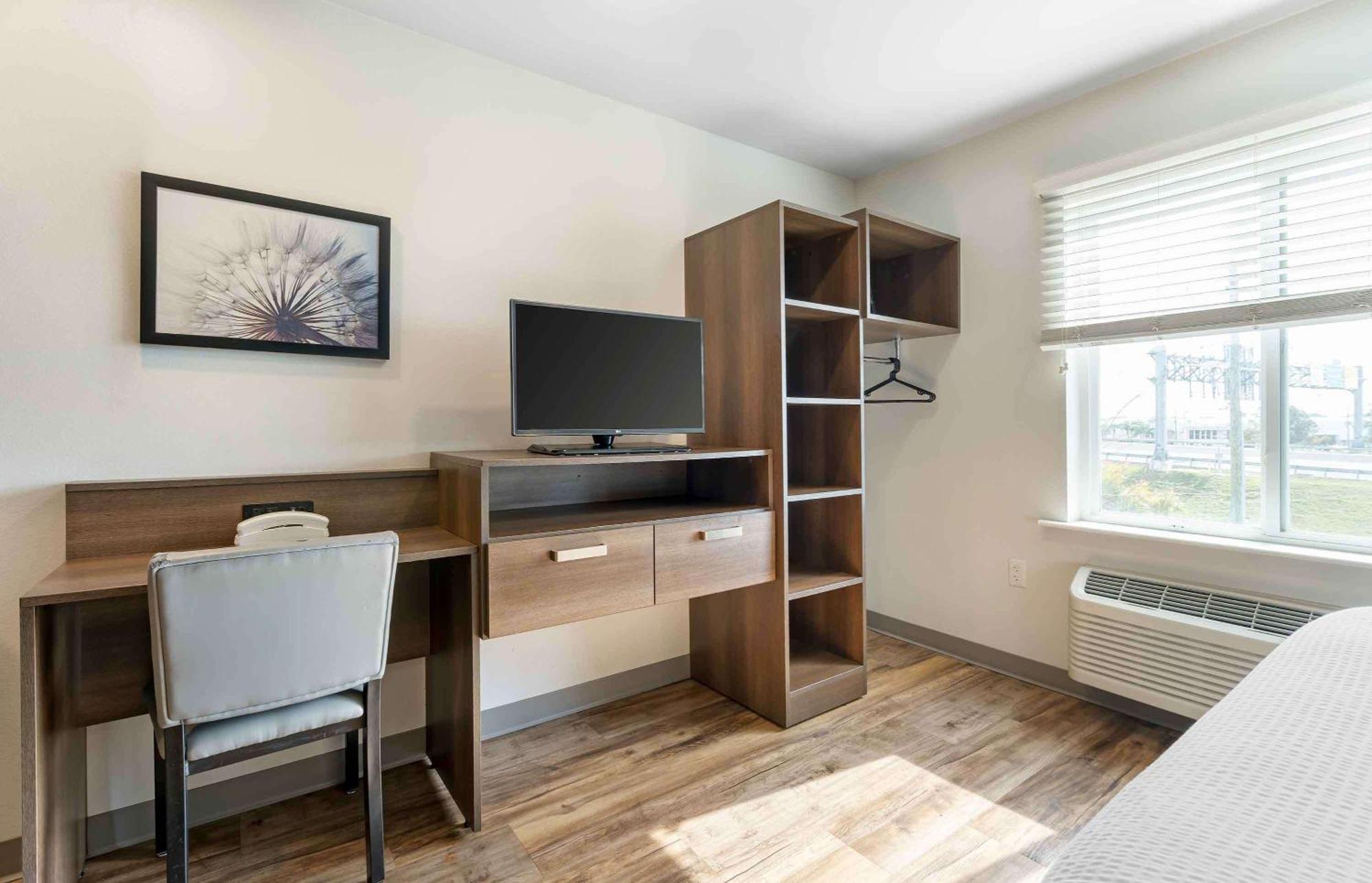 Extended Stay America Select Suites - Orlando - Airport Bagian luar foto