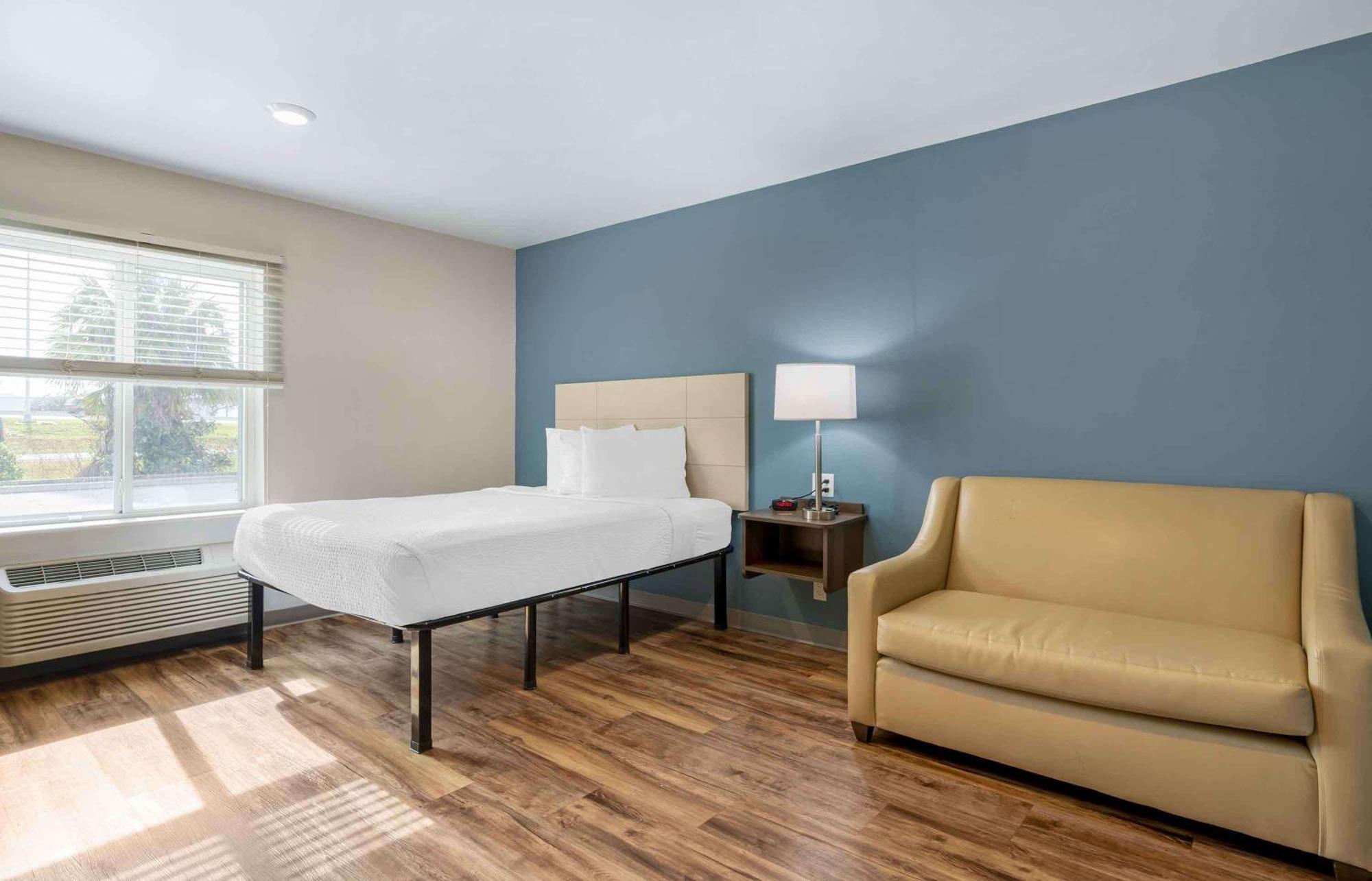 Extended Stay America Select Suites - Orlando - Airport Bagian luar foto